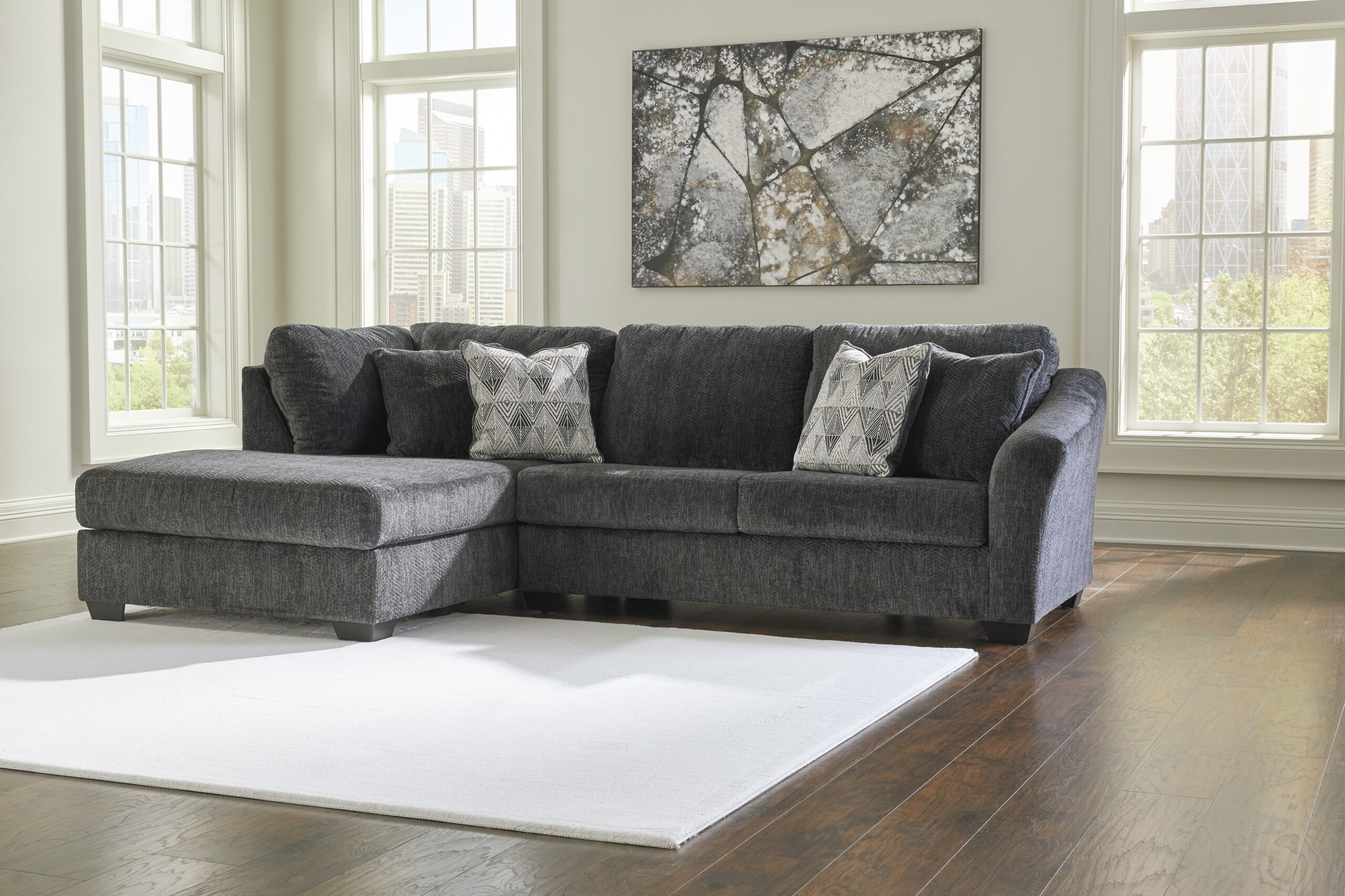 Biddeford 2Pc Sectional with Chaise